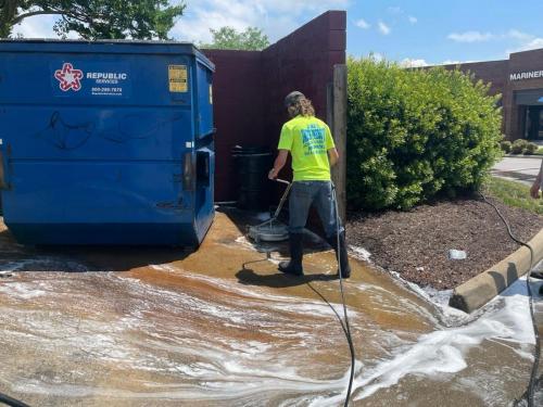 Dumpster-Pad-Cleaning